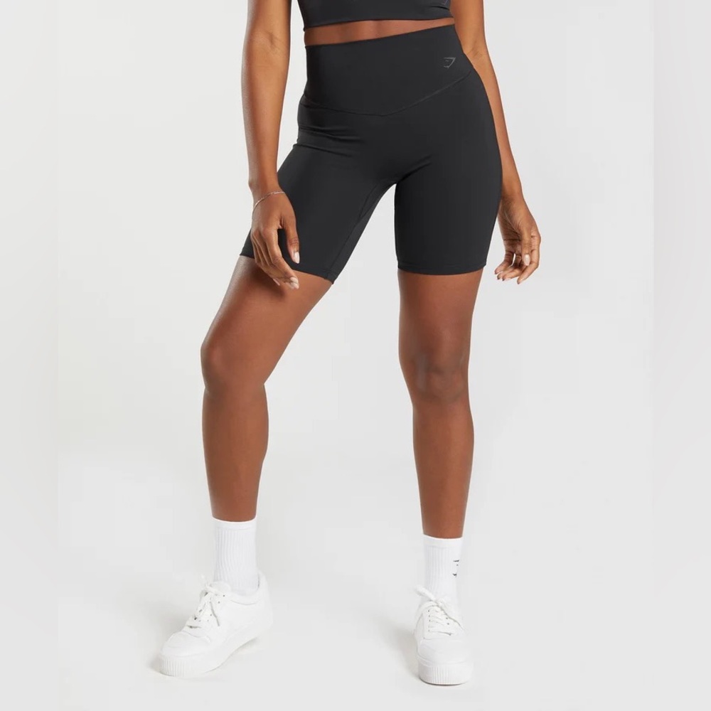 ELEVATE CYCLING SHORTS